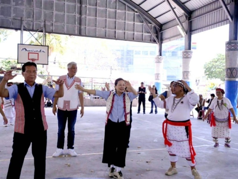 徐榛蔚參加萬榮太魯閣族感恩祭