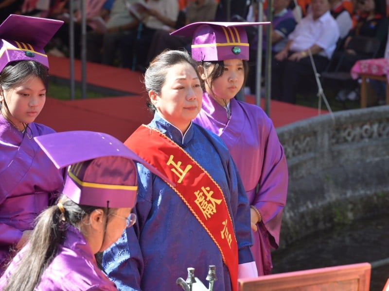 「祭孔禮」鳳林國小莊嚴登場 徐榛蔚倡尊師重道