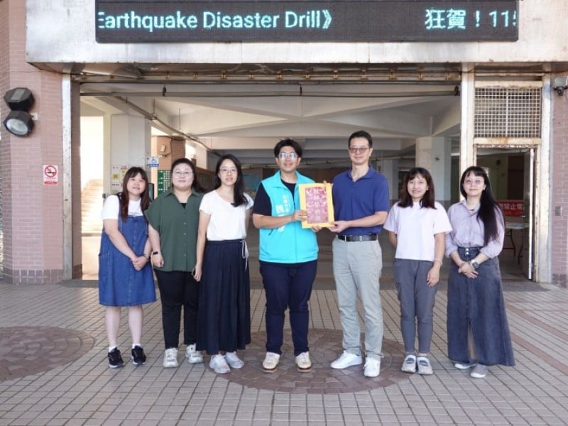 魏嘉彥走訪校園向教師致敬