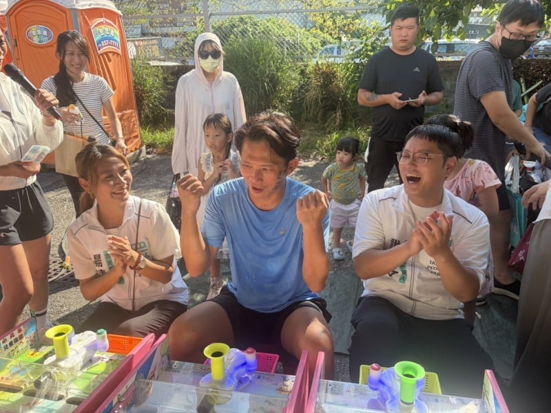 戴于文加碼新生兒1萬元、推公園降溫計畫 游淑貞同框黃國昌、戴于文　花蓮藍白合作升溫 