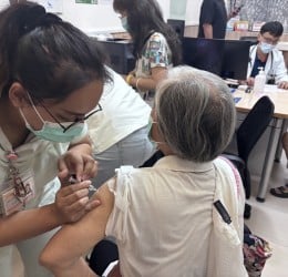 公費流感、新冠疫苗開 ! 北榮玉里守護高風險族群
