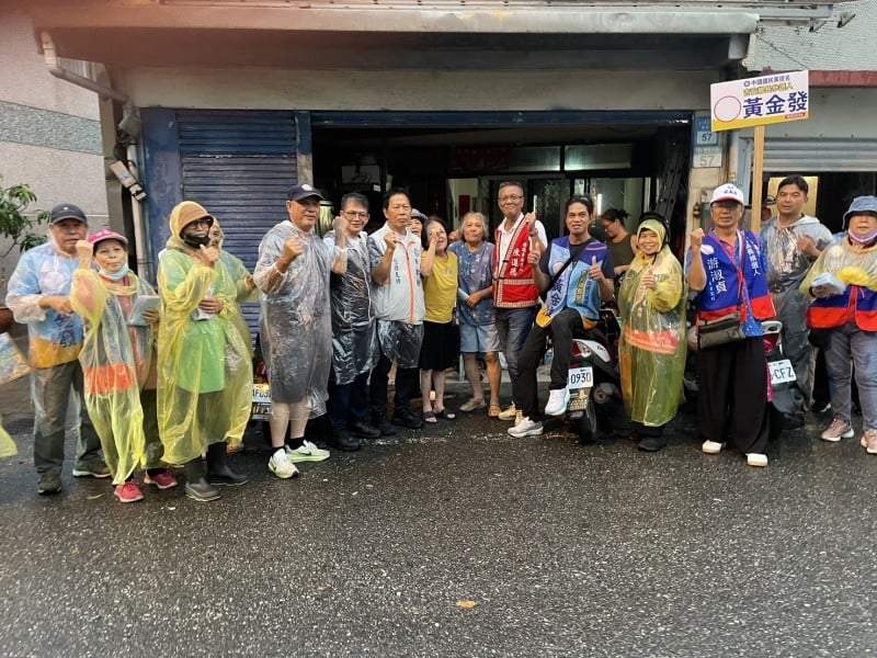 黃金發走訪東昌、干城！雨中拜票傳達「榮耀吉安・幸福家園」願景