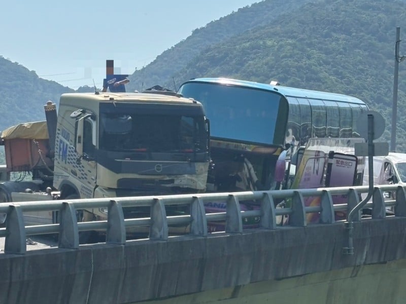 蘇花改武塔路段北上5車追撞　5人受傷、和平至南澳暫時封閉