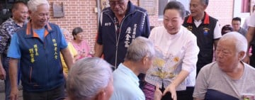 重陽佳節推新年度「銀髮福利政策」! 縣長徐榛蔚偕立委傅崐萁 走訪富里鄉老人會
