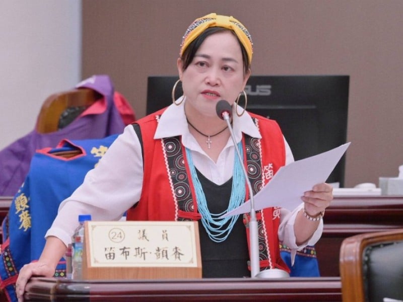 笛布斯•顗賚首輪總質詢聚焦部落產業與運動教練制度