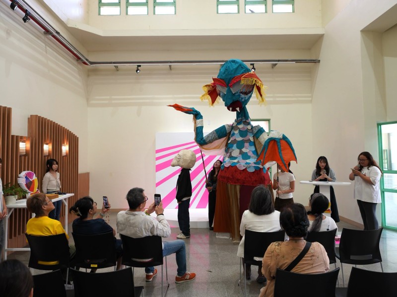 東華藝創雙年展開幕　校友與在校生跨世代創作展現花蓮藝術能量