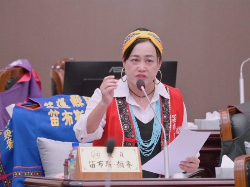 笛布斯•顗賚總質詢聚焦教育、文化生態與國際人才