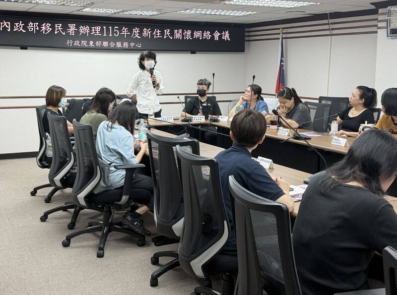 圖四各機關及民間團體進行新住民服務措施交流及經驗分享攜手強化跨機關合作與資_0_a500e2eb07dbbee1.jpg
