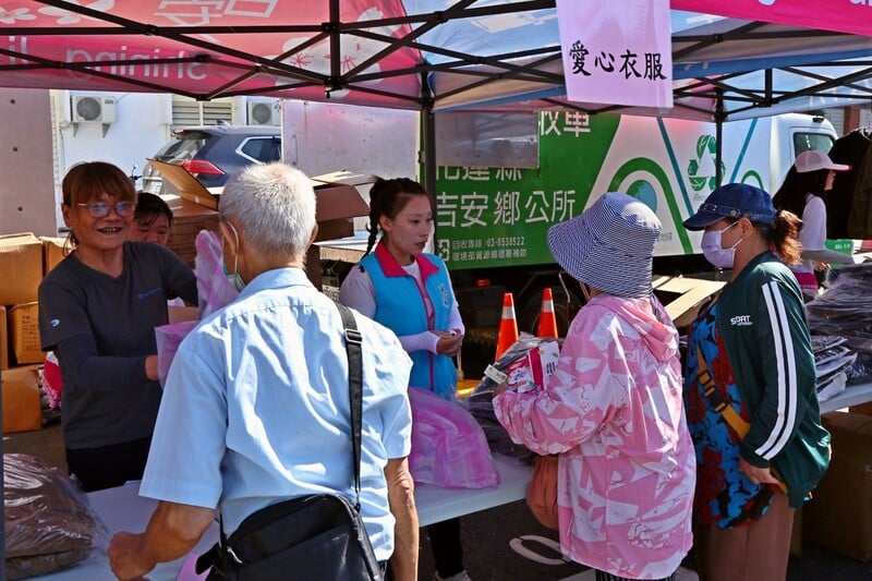愛心捐贈02_3347cac284bc5058.jpg
