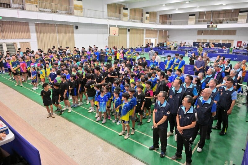 LINE_ALBUM_115.10.03_吉安鄉長盃桌球錦標賽開打_游淑貞續辦全齡運動打造健康樂活城_1139fe85efdc3510.jpg