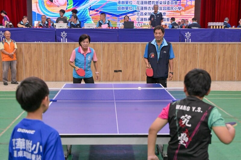 LINE_ALBUM_115.10.03_吉安鄉長盃桌球錦標賽開打_游淑貞續辦全齡運動打造健康樂活城_23d56928e8badbba.jpg