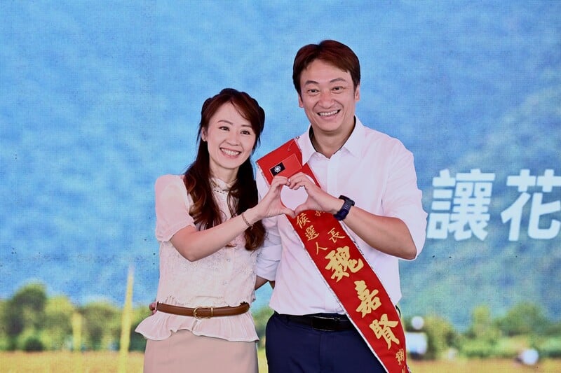 魏嘉賢001_1761984954222cee.jpg