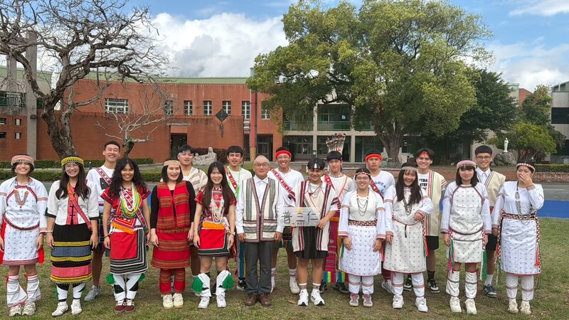1150623-海星高中提供-族服照1_0_0fdbd.jpg