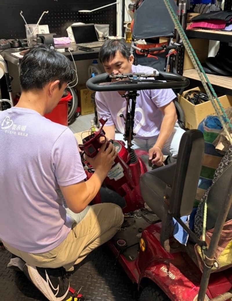 AA-1028104751860_1513d8bc5bd2ddad.jpg