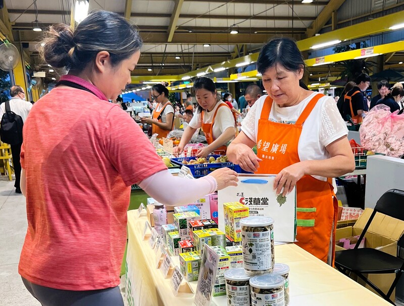 北分署花蓮就業中心運用職場學習及再適應計畫及僱用獎助推介68歲簡大姐右到_110c1.jpg