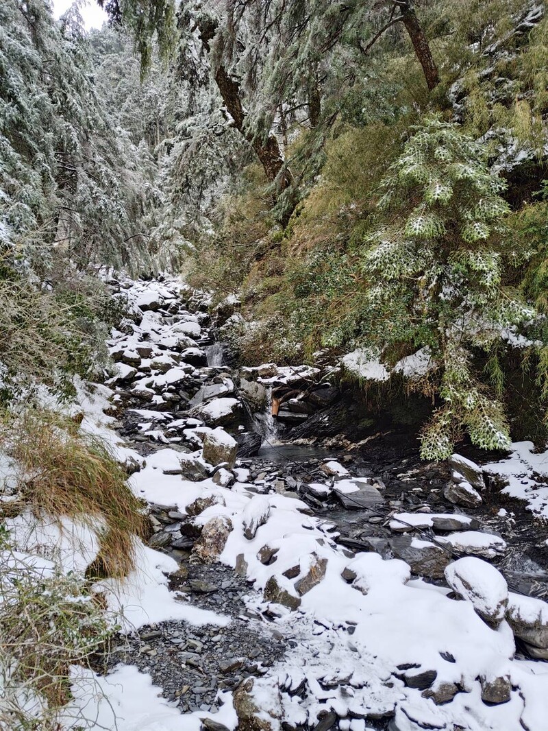007-成功山屋雪況_0_8dce3.jpg