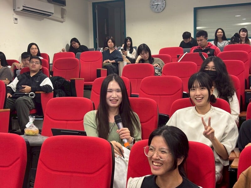 04-與會學生分享經驗回應講師_0_f41e6.jpg