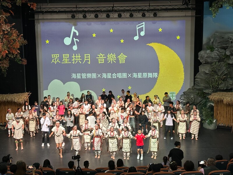 1140526-海星高中提供-原舞隊-演出一曲牽手來共舞_0_70a36.jpg