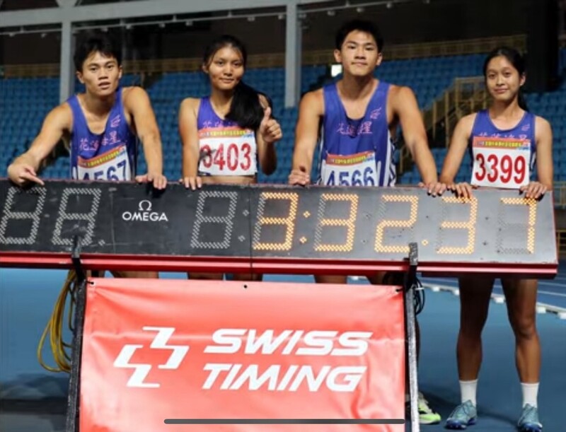 1141116-海星高中提供-高中混合組4x400公尺接力新大會紀錄_0_c7316.jpg
