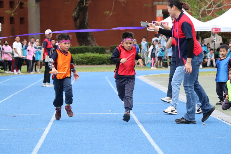 1141121-海星高中提供-海星幼稚園趣味大隊接力_0_0a38b.jpg