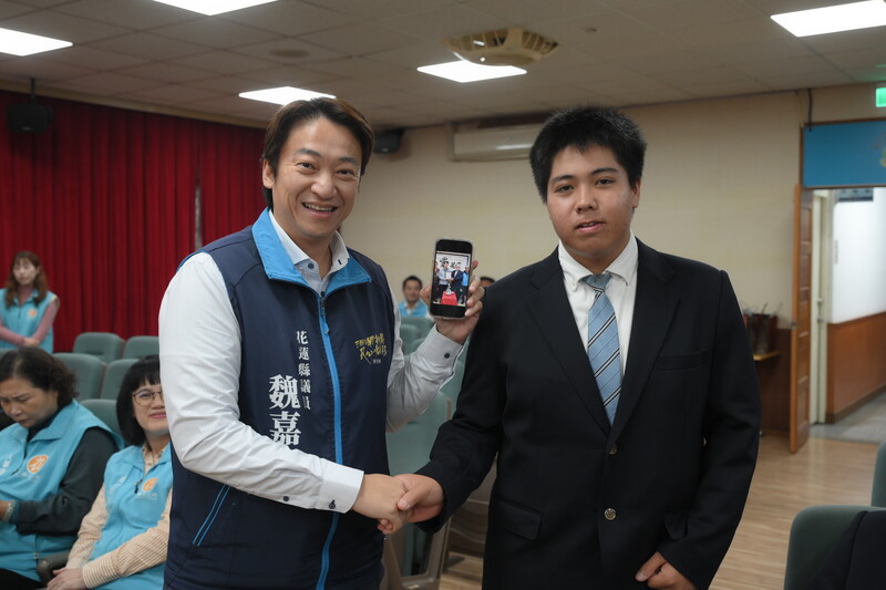 DSC_2063_0_fa26f.jpg