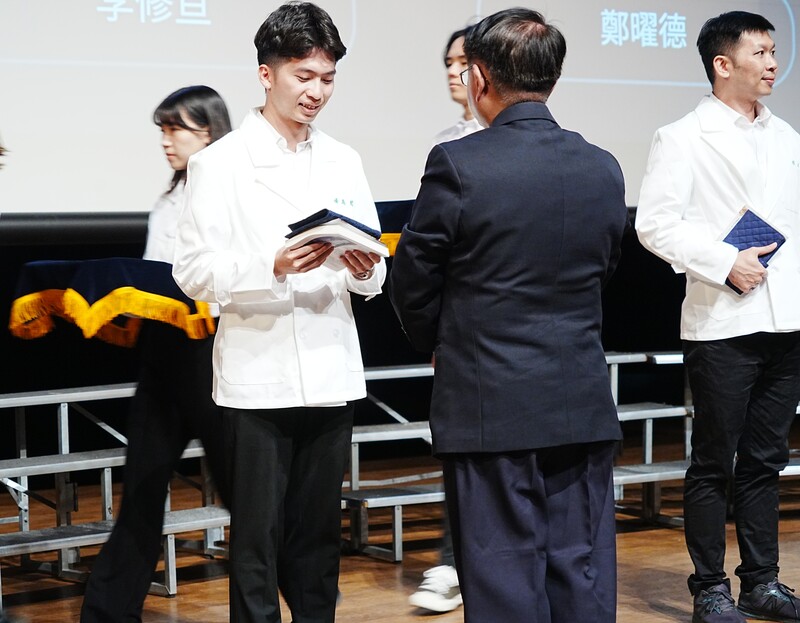 KTZ02794_df58b.jpg
