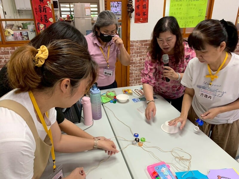 LINE_ALBUM_114.08.16_游淑貞辦理保母幼教師第二專才課程_開班培訓AI客語創意繪本說故事研習_250817_4_da695.jpg