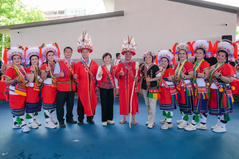 LINE_ALBUM_114.08.24_吉安鄉那荳蘭部落豐年祭千人歡慶_游淑貞偕族人感恩祭祖靈護佑圓滿_250825_3_5ebe6.jpg