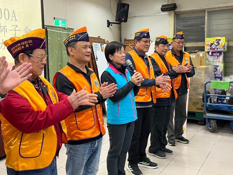 LINE_ALBUM_114.1.11_第一獅子會致贈吉安鄉清潔隊加菜金_游淑貞感謝22年不間斷的關懷慰問_250111_7_38e64.jpg