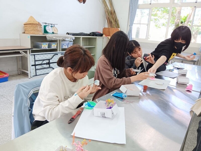 LINE_ALBUM_114.3.22農傳人活動園藝科_250322_13_0_308f8.jpg
