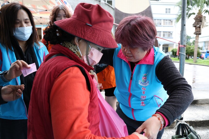 LINE_ALBUM_114.3.23_吉安鄉珍惜戰備米糧效期轉送部落關懷_250324_10_01d6e.jpg