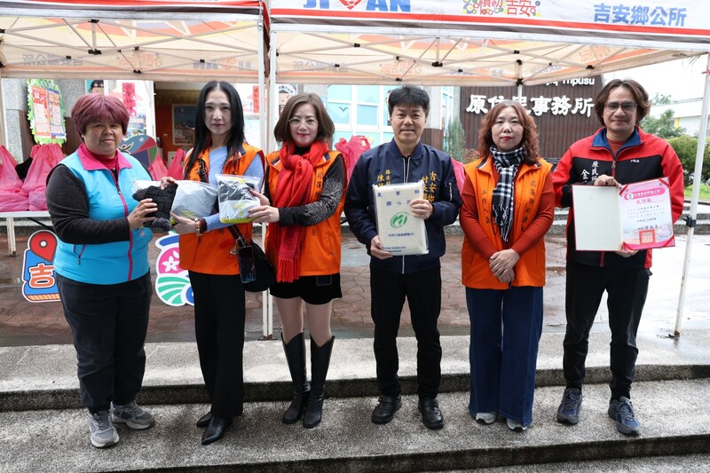 LINE_ALBUM_114.3.23_吉安鄉珍惜戰備米糧效期轉送部落關懷_250324_5_c4209.jpg