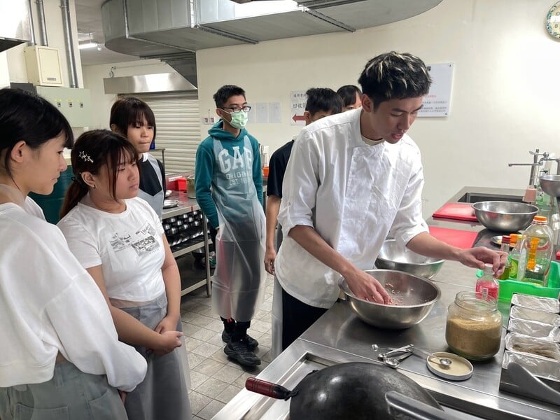 LINE_ALBUM_1140322濃的傳人報到_250322_61_0_3f3f8.jpg