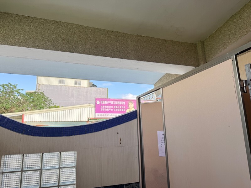 公廁02_58f59.jpg