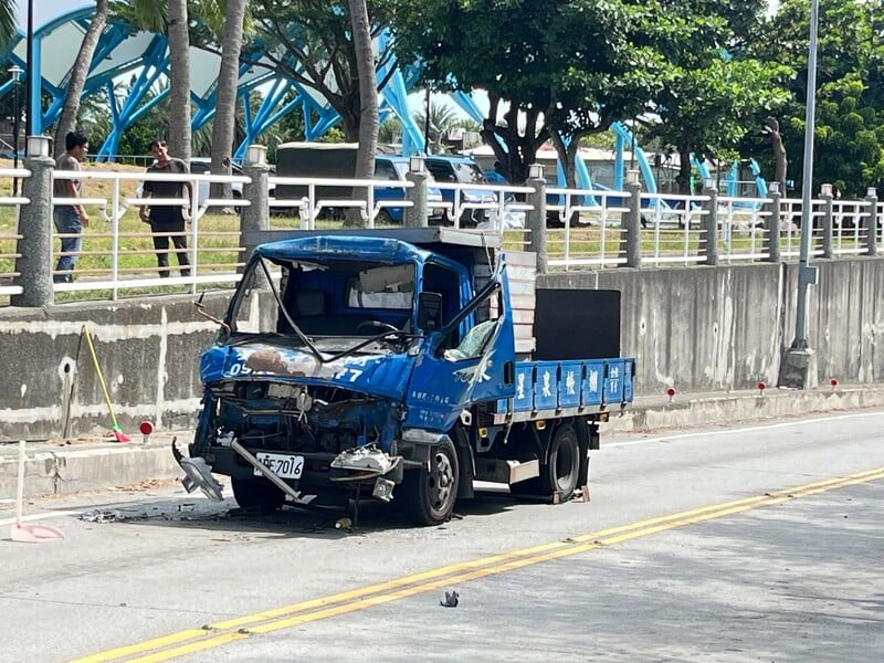 外環車禍02_9ea9b.jpeg