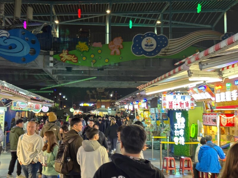 東大門夜市人潮2_0_9b802.jpg