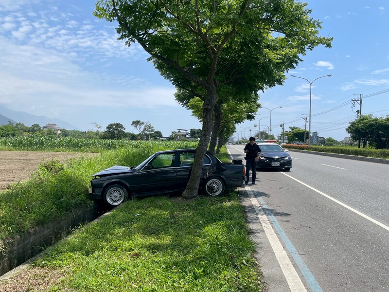 自撞新城01_15ef4.jpeg