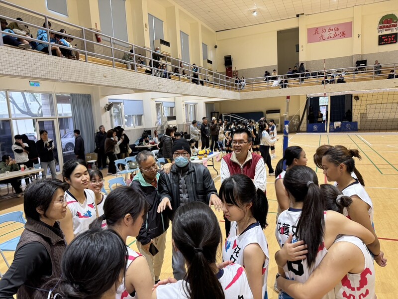 花女校長教練鼓舞排球校隊_0_0_902c1.jpg
