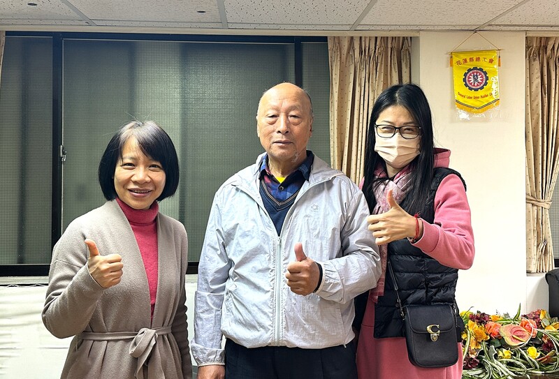 花蓮縣總工會陳光火理事長中邱瓊瑩總幹事右花蓮就業中心王春梅王任左_82e95.JPEG