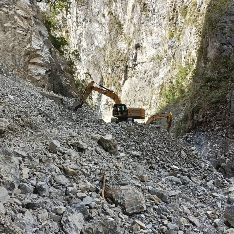 AA-1026084646757_e0443.jpg