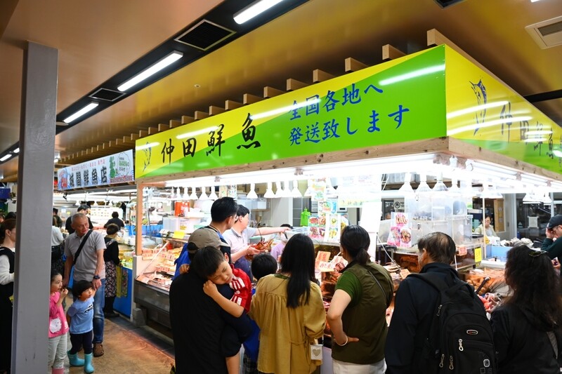 LINE_ALBUM_0503市長魏嘉彥赴沖繩_盼打造花蓮新型市場樣貌_250504_4_566b1.jpg