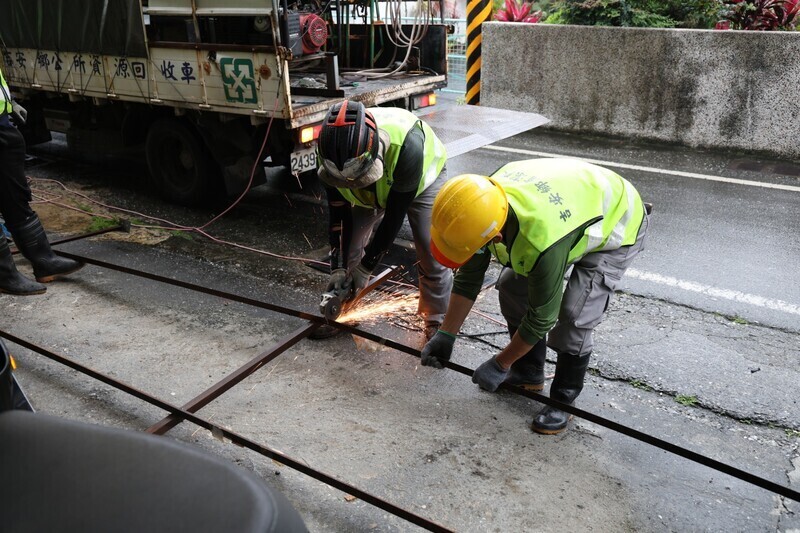 LINE_ALBUM_114.05.07_游淑貞偕團隊執行居住正義公權力_依法強制拆除違規圍籬還權於民_250507_2_9a9cb_0a809.jpg